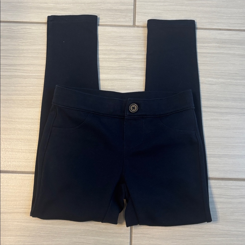 Girls Old Navy, Navy Fitted Kids' Pants with bottom detail. Pull on pant, size 7